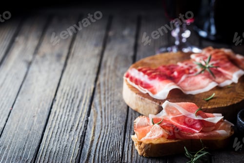 Preview: Open sandwich with prosciutto