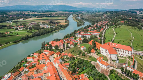 Preview: Aerial view of Ptuj