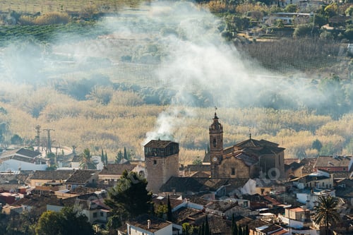 Preview: the smoke is flying over a town on a hill side