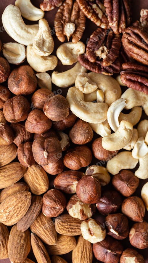 Preview: Almonds, hazelnuts, cashew and pecans.