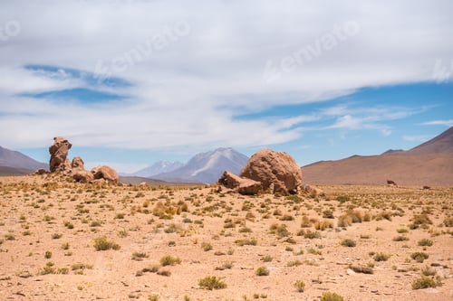 Preview: Mountanious Bolivian desert
