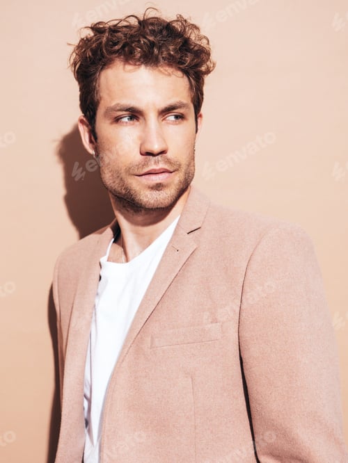 Preview: Handsome stylish man posing in studio