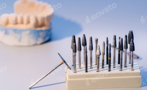 Preview: Grinding tools and drills for dental technicians