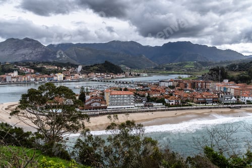 Preview: Panoramic view of the lovely town of Ribadesella in Asturias