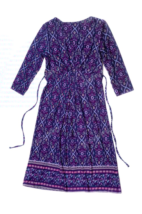 Preview: Dress with geometric patterns.
