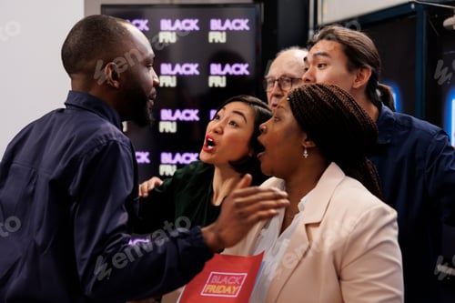 Preview: Black Friday shoppers tired of waiting