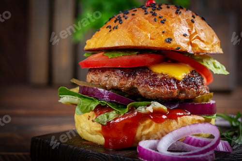 Preview: Sandwich with beef burger, tomatoes, cheese, pickled cucumber, red onions and ketchup. Cheeseburger