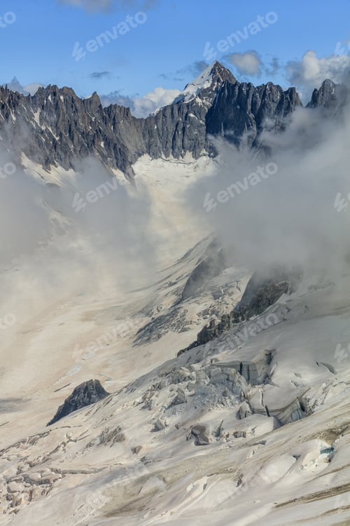Preview: Glacier des Rognons. Mont Blanc, France