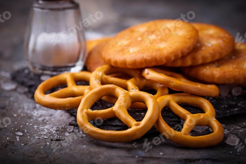 Preview: Salted snacks pretzel and cracker