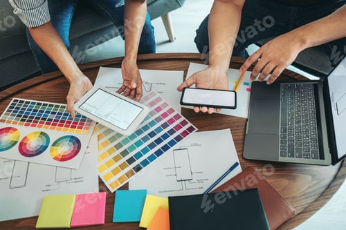Preview: Professional Creative Team of Web/Graphic Designer planning, dra