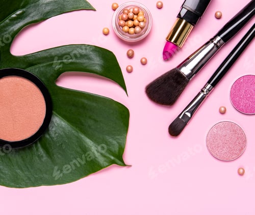 Preview: Set of decorative cosmetics