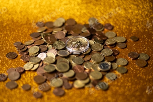 Preview: Bitcoin virtual money and fiat money coins Euro