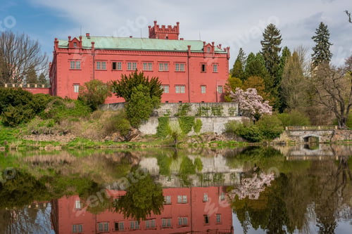 Preview: Red castle in Klasterec nad Ohri, Czech Republic