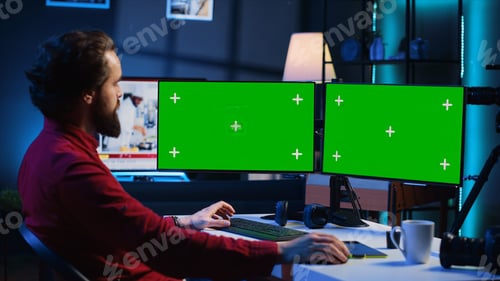 Preview: Photo editor utilizing pictures retouching application on green screen display