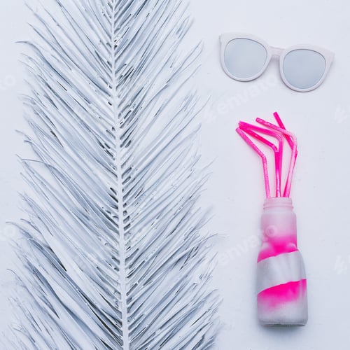 Preview: Cocktail Beach season is open. Minimal art.