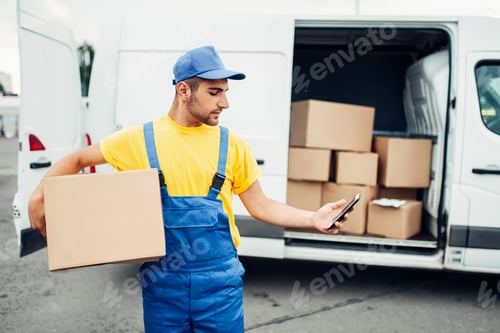 Preview: Cargo delivery service, courier with box and phone