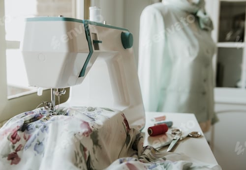 Preview: Dummy with blouse near sewing machine