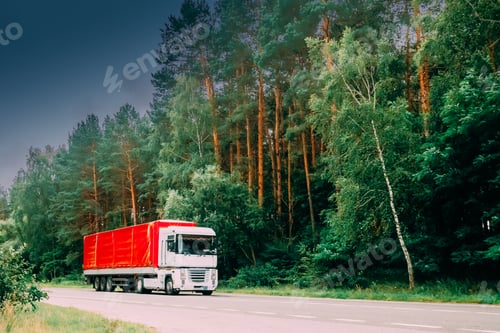 Preview: Truck, Tractor Unit, Prime Mover, Traction Unit In Motion On Cou