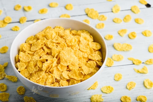 Preview: White bowl of corn flakes