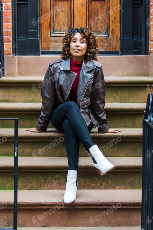 Preview: Pretty african american girl in New York