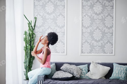 Preview: Pink african woman