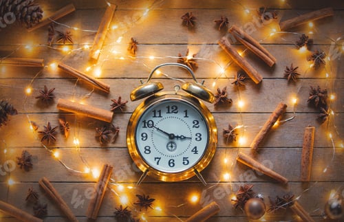 Preview: alarm clock and cinnamon, star anise with Christmas lights
