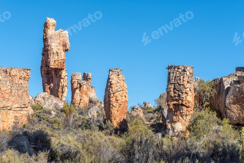 Preview: Rock formations on the Lots Wife hiking trail