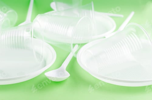 Preview: White plastic disposable tableware