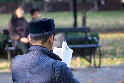 Preview: Reading at the park