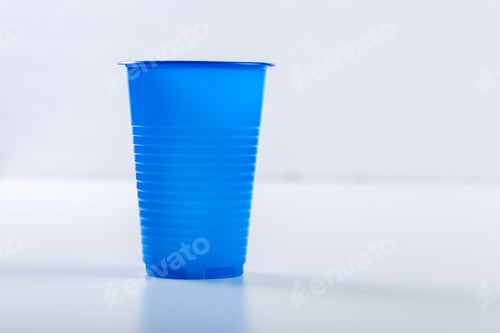 Preview: blue disposable plastic glasses