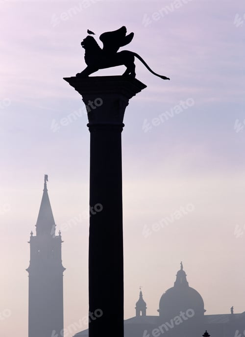 Preview: Statues in st marks square