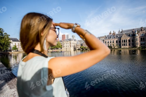 Preview: Woman in Haag, Netherlands