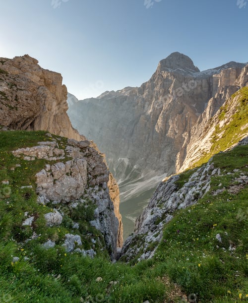 Preview: Early morning in the mountains