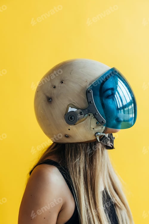 Preview: woman at studio