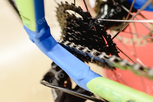Preview: Bicycle cassette with chain on the smallest sprocket, bicycle concept.