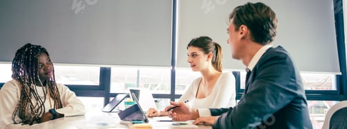 Preview: Professional and expert insurance agents are advising and planning life, health or financial