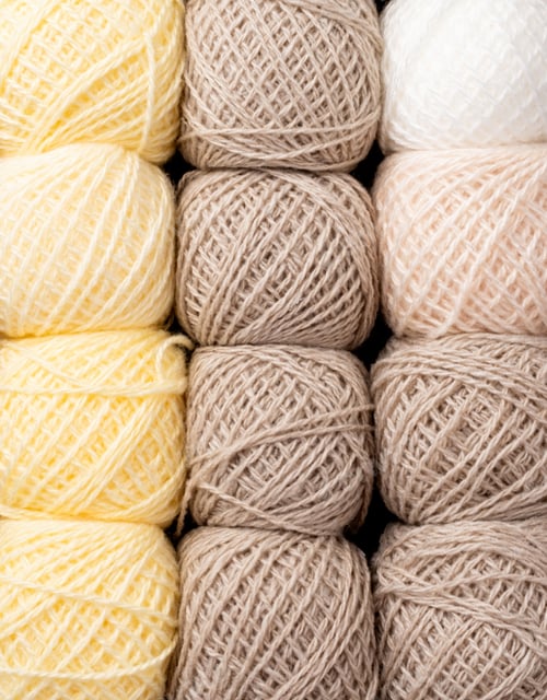 Preview: colorful yarn wool on shopfront
