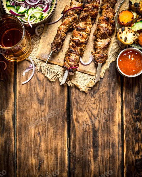 Preview: Grilled vegetables with a fragrant Shish kebab from mutton.