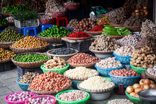 Preview: tropical spices and fruits sold at a local market in Hanoi (Vietnam)