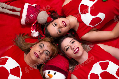 Preview: Portrait of three women in christmas mood
