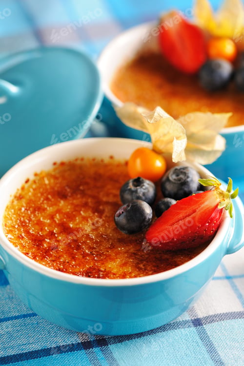 Preview: Creme brulee (cream brulee, burnt cream)