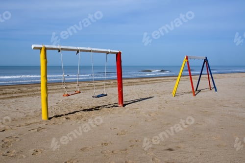 Preview: Swings at the beach