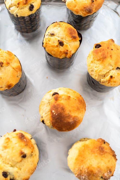 Preview: Mini Easter Bread Kulich