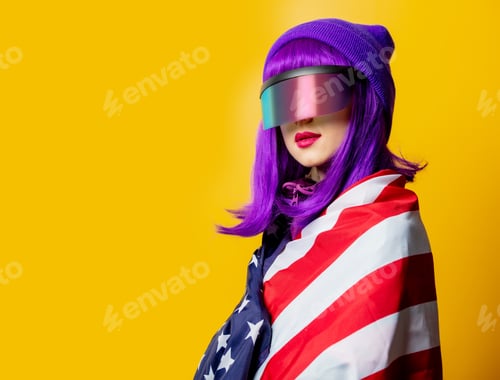 Preview: Style woman in VR glasses and 80s tracksuit with USA flag on yellow background
