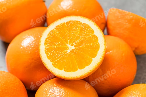 Preview: Raw Organic Healthy Navel Oranges