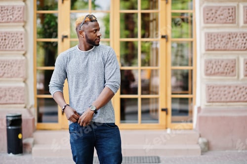 Preview: Fashionable black guy