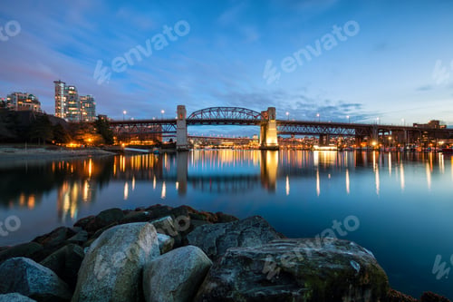 Preview: View on the sandy beach in Vancouver Downtown