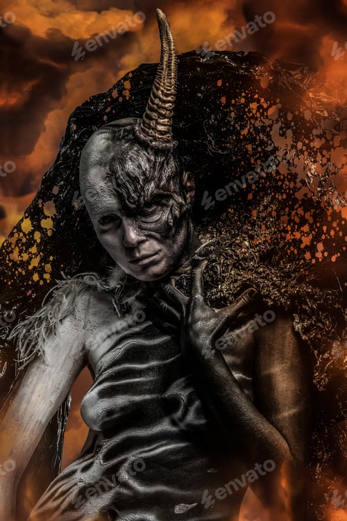 Preview: Woman with painted body