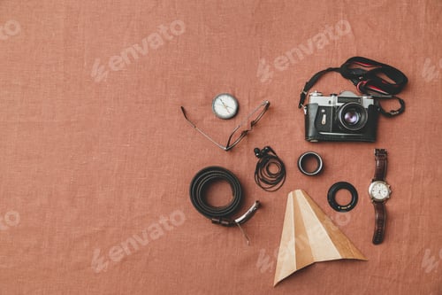 Preview: Men's accessories, belt, glasses, wallet, watch, headphones, camera