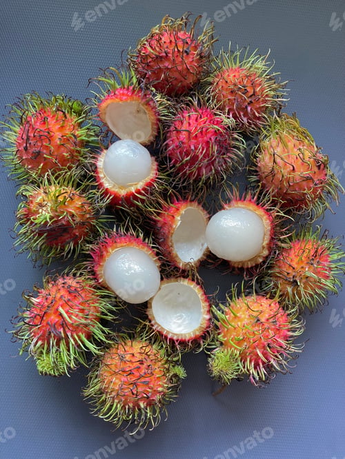 Preview: Portrait of a tropical fruit - the rambutan